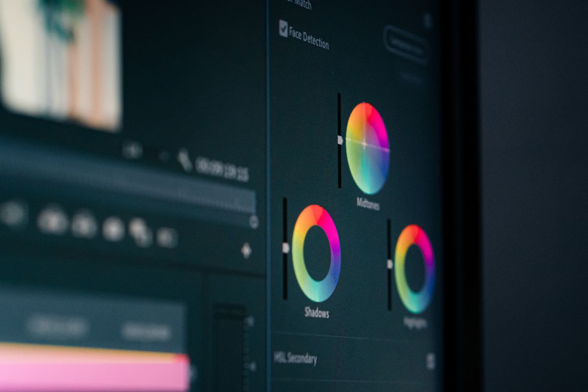 Muziekrechten voor Money Flex-video's: Voeg in 2026 verantwoord audio toe